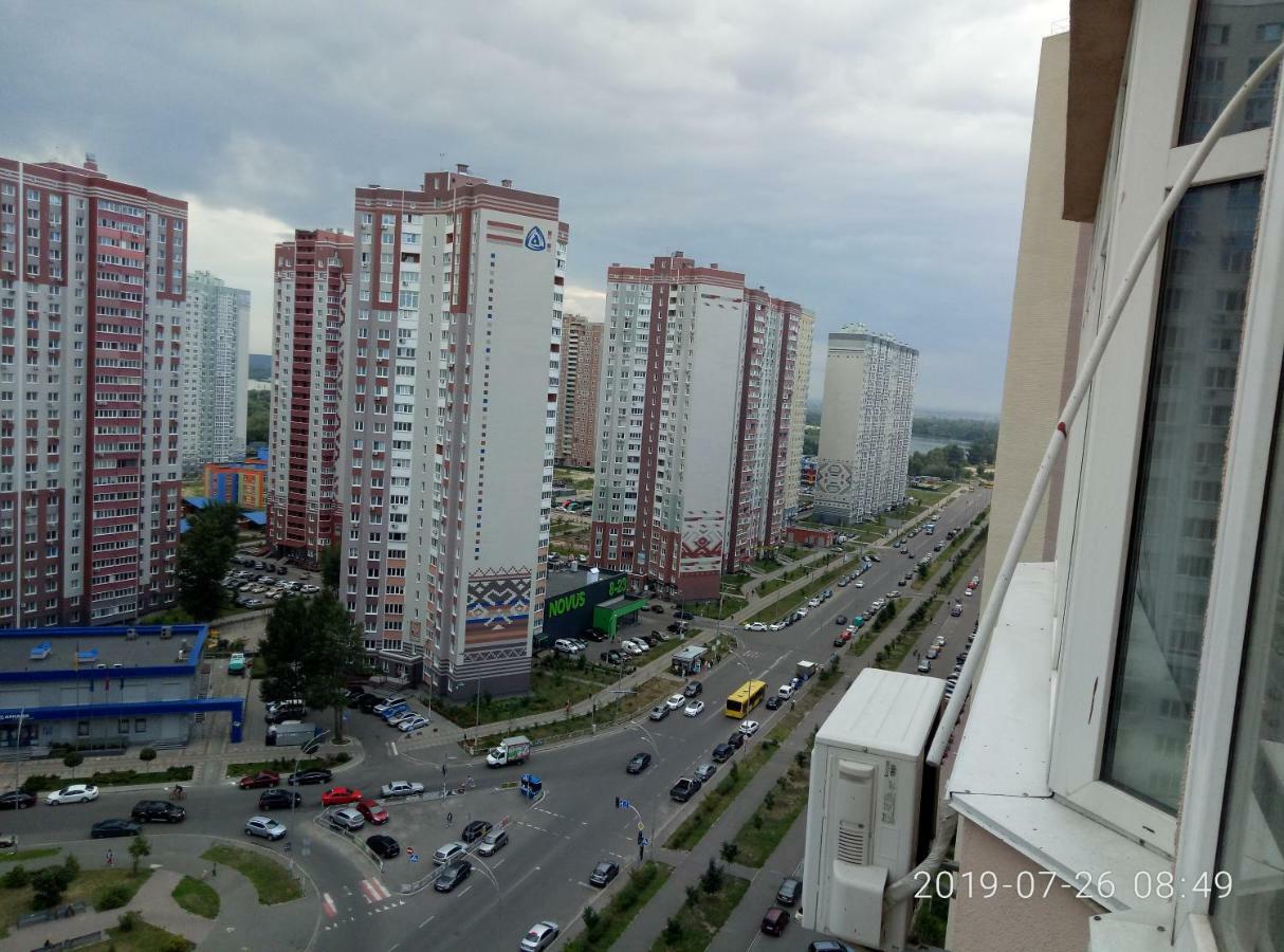 Люкс Апартаменты На Позняках Kijev Kültér fotó