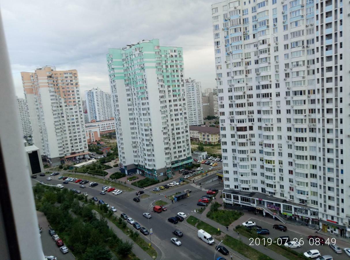 Люкс Апартаменты На Позняках Kijev Kültér fotó